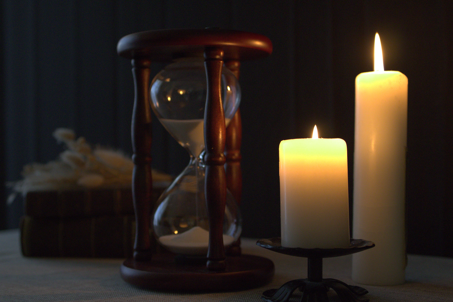 Coming soon - Sanduhr aus Echtholz