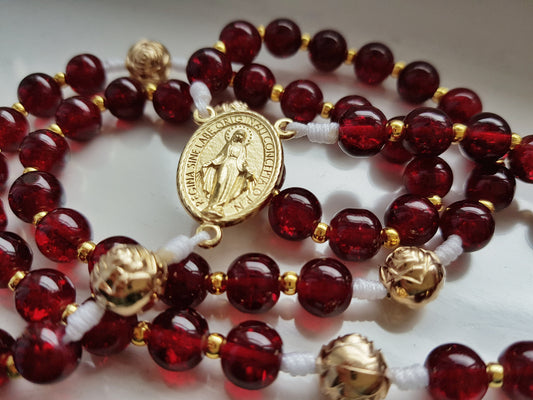 Rosenkranz Glasperlen rot/gold