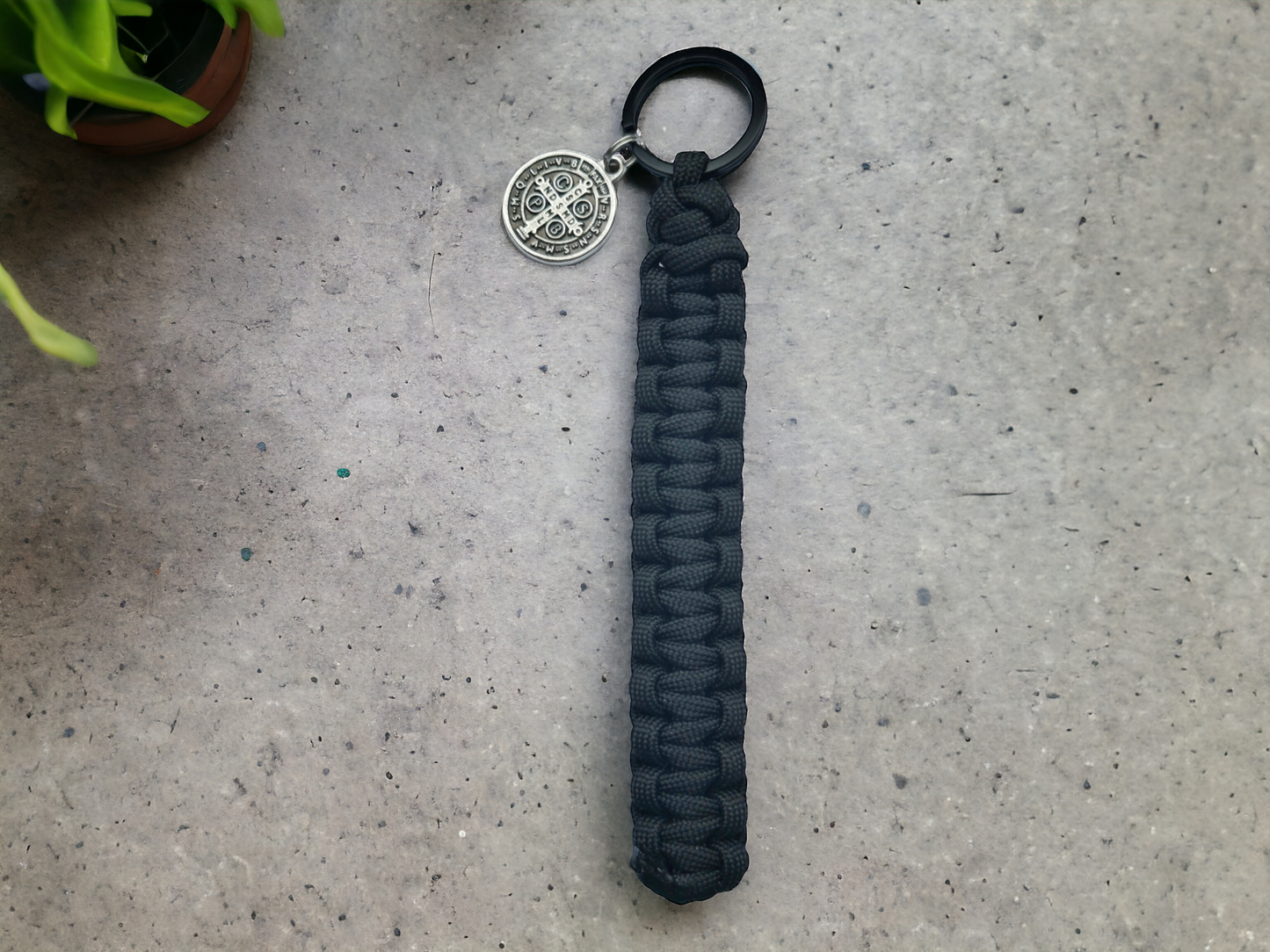 Paracord Schlüsselanhänger camouflage, olive, schwarz
