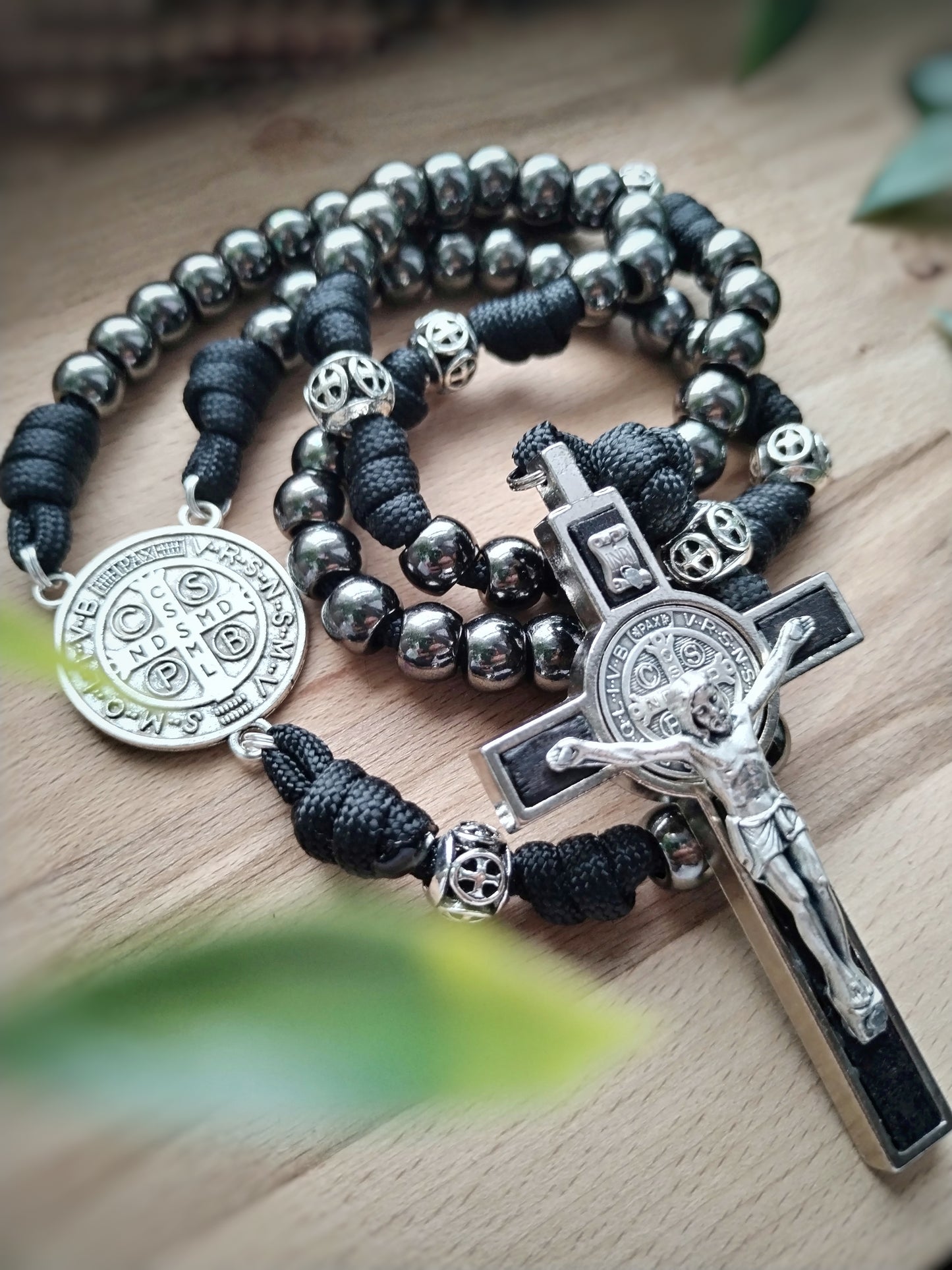 St. Benediktus Paracord-Rosenkranz