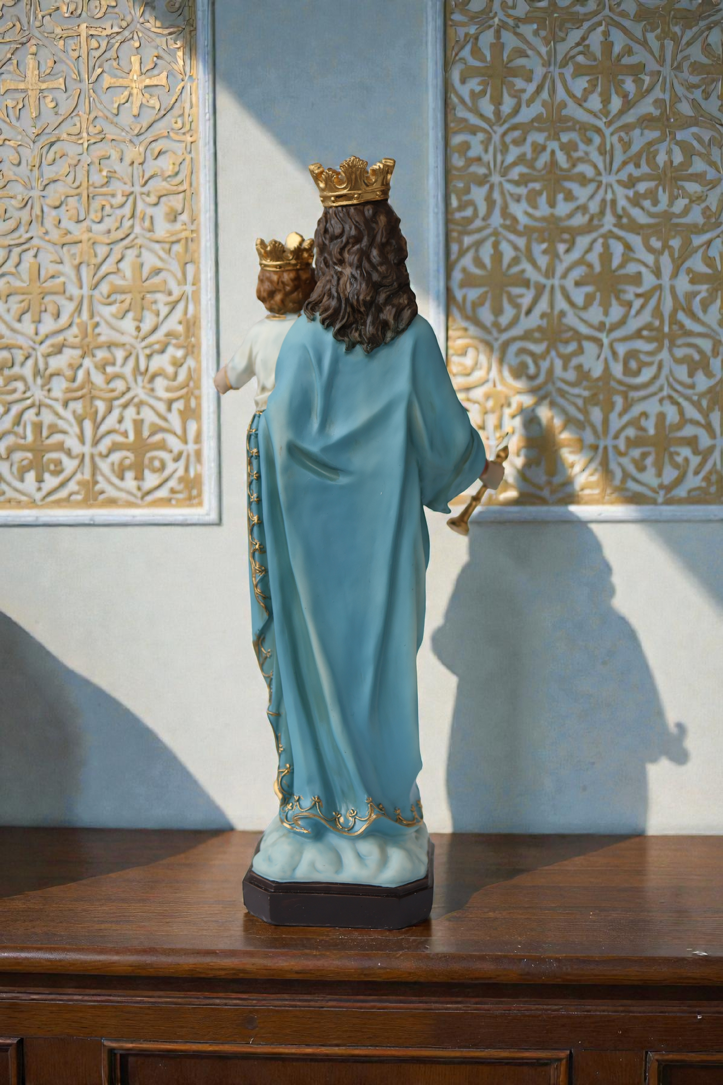 Muttergottes Königin Statue