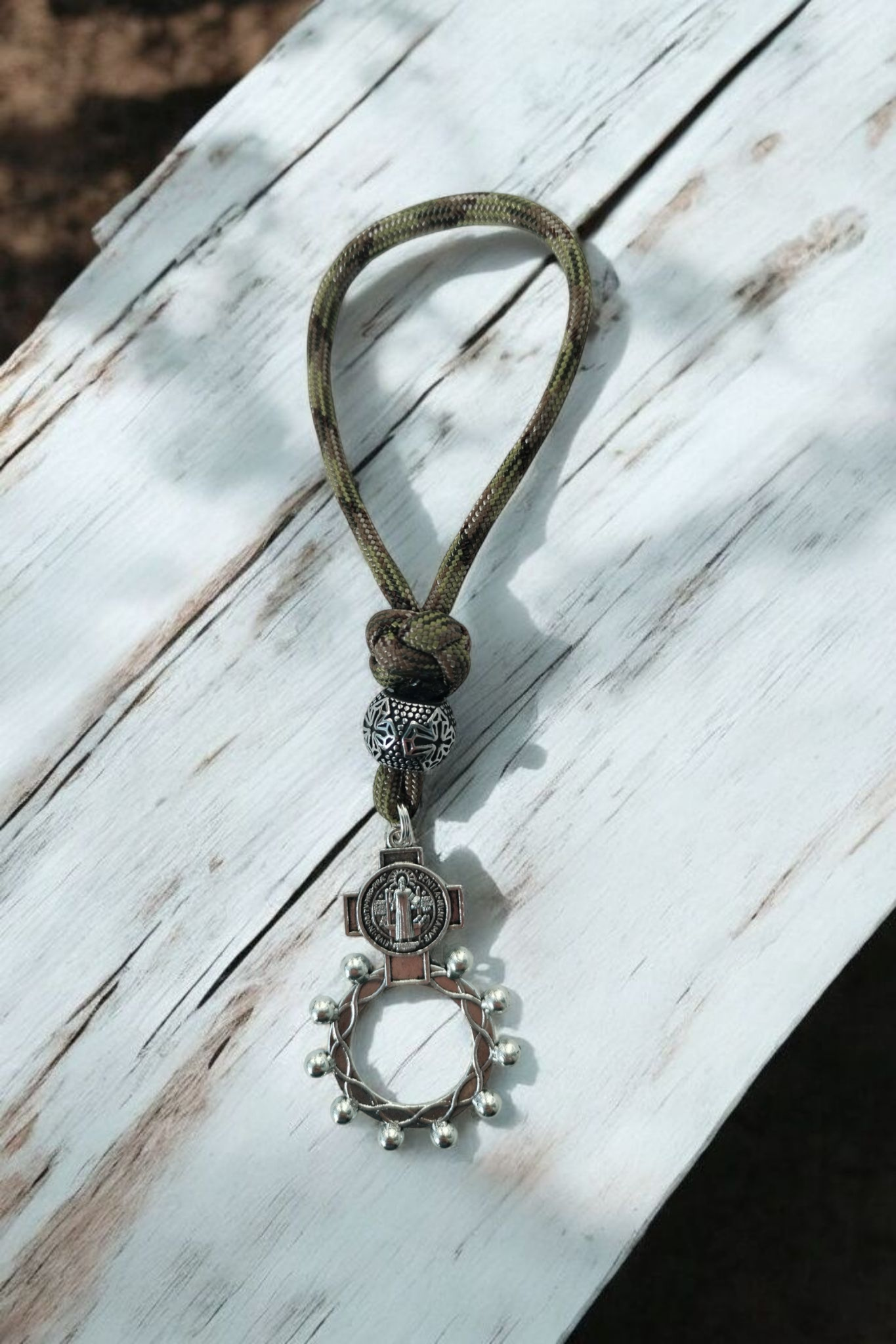 Fingerrosenkranz mit Paracord