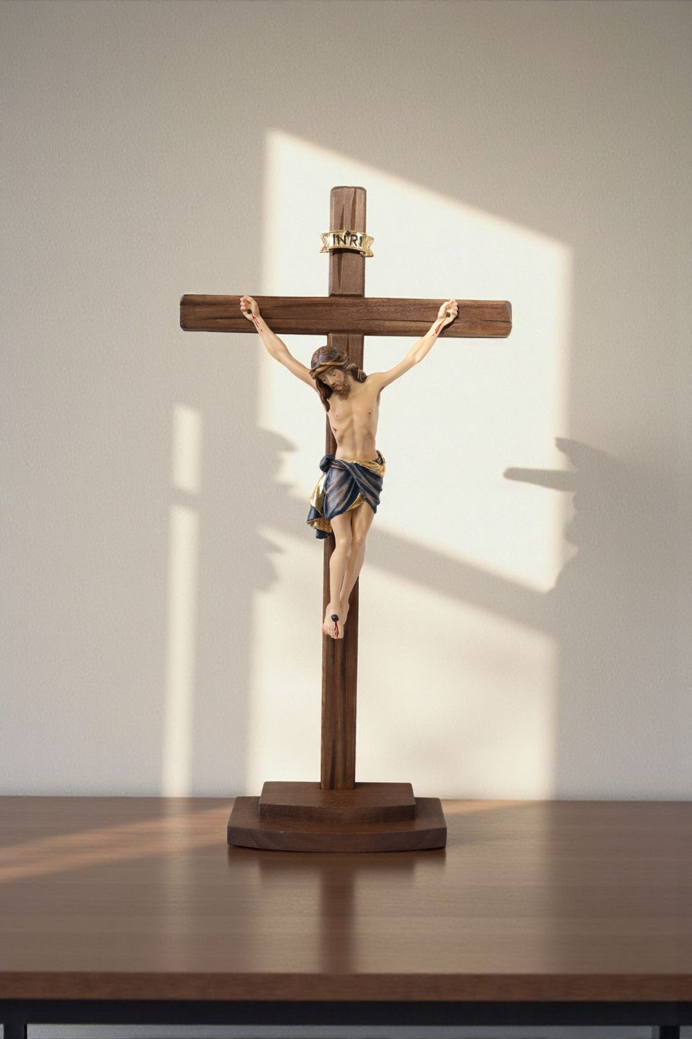 Coming soon - Stehkreuz Siena, handgeschnitzt, Echtholz, 33cm