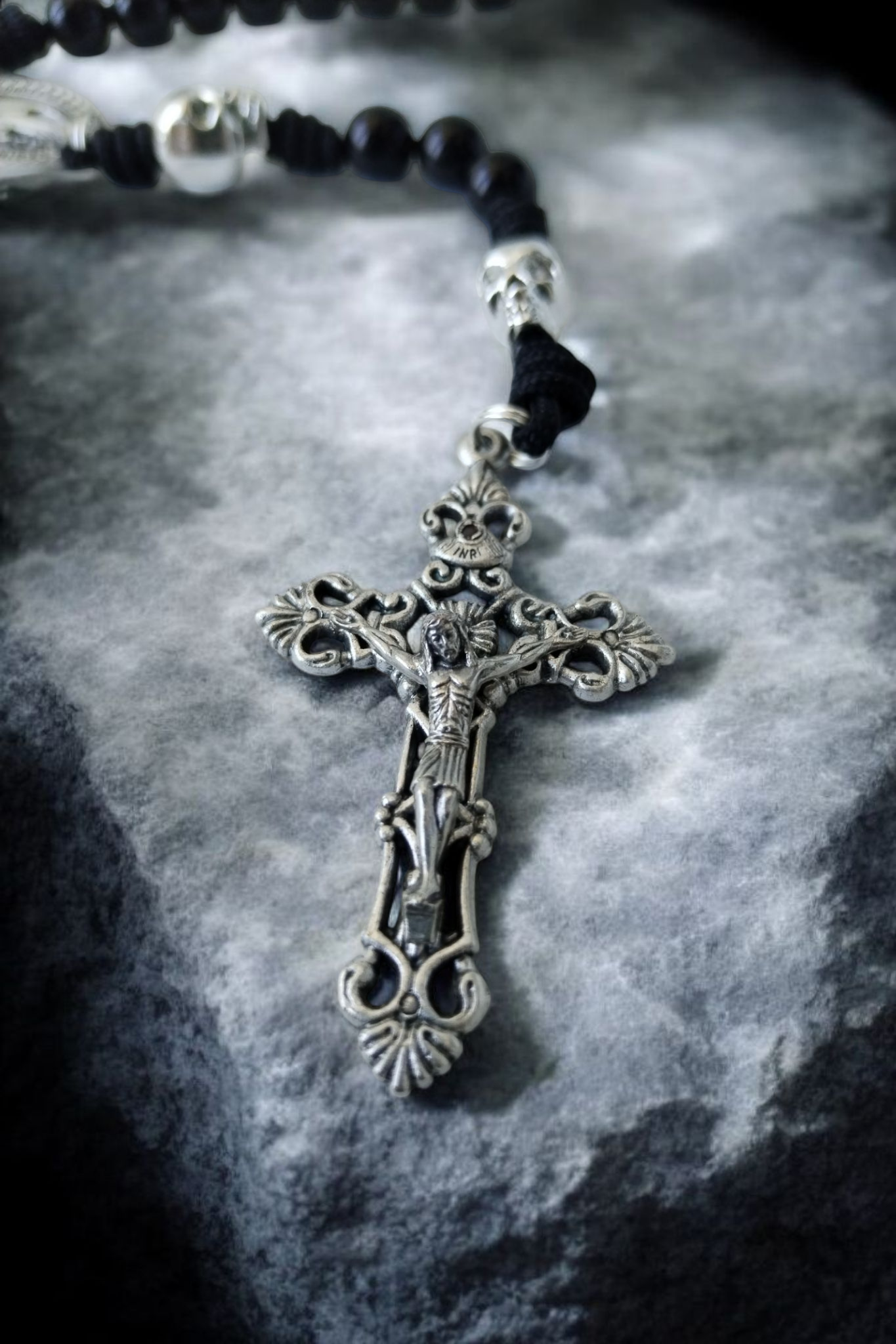 Memento Mori Steinrosenkranz