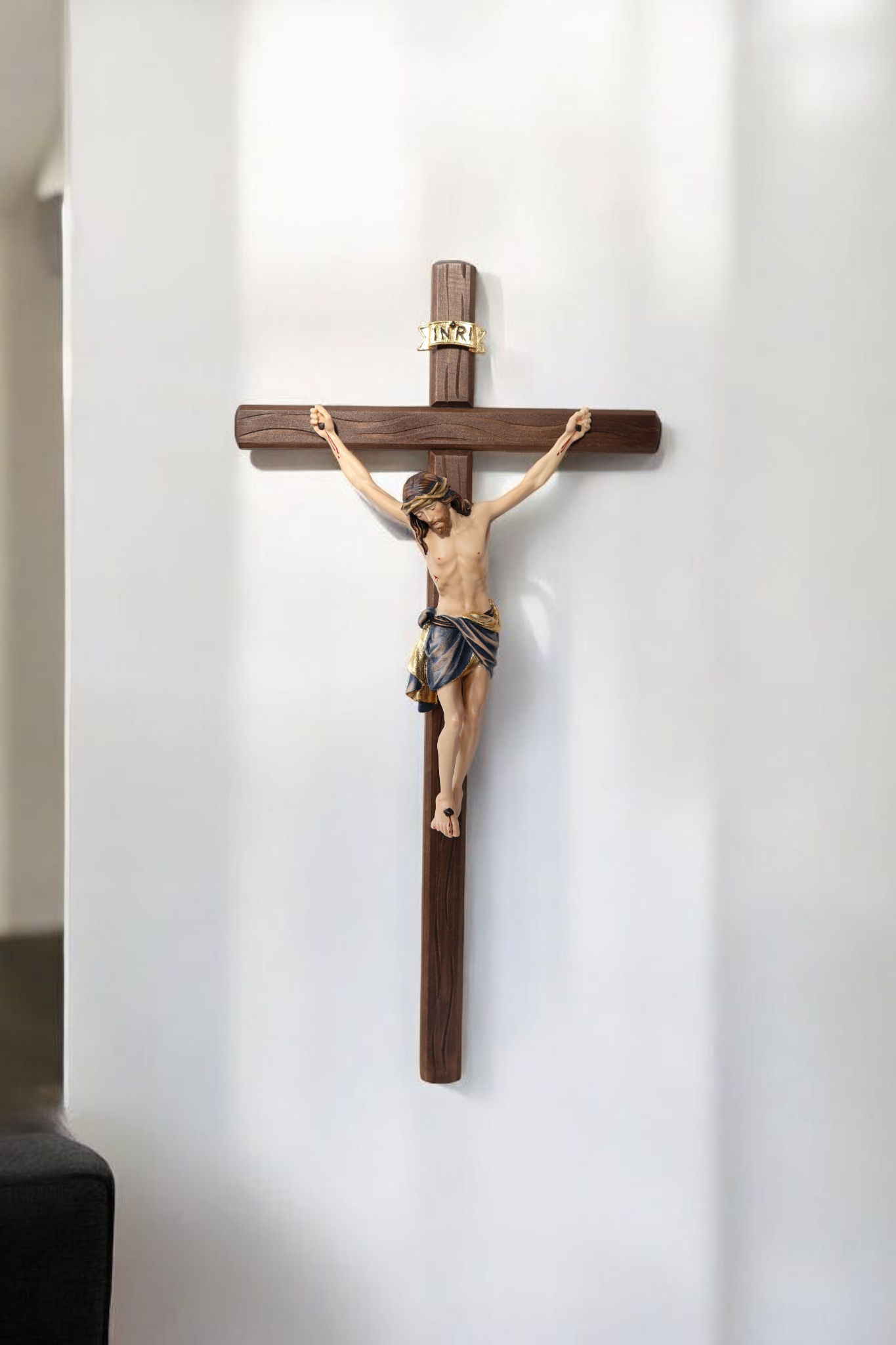 Coming soon - Wandkreuz Siena, handgeschnitzt, Echtholz, 47cm