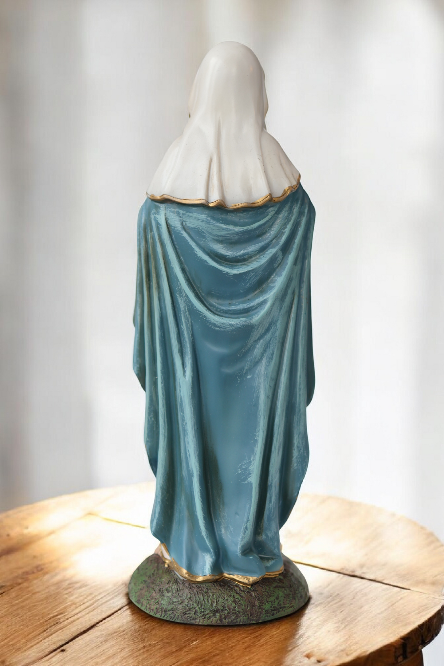 Herz Maria Statue