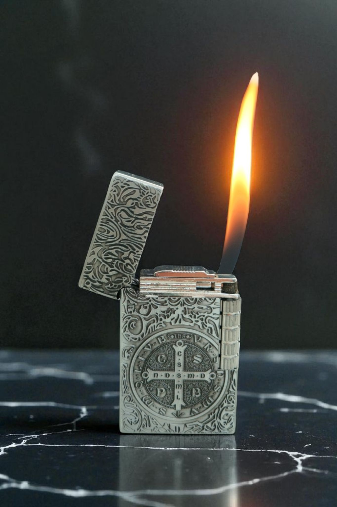 St. Benediktus Feuerzeug silber