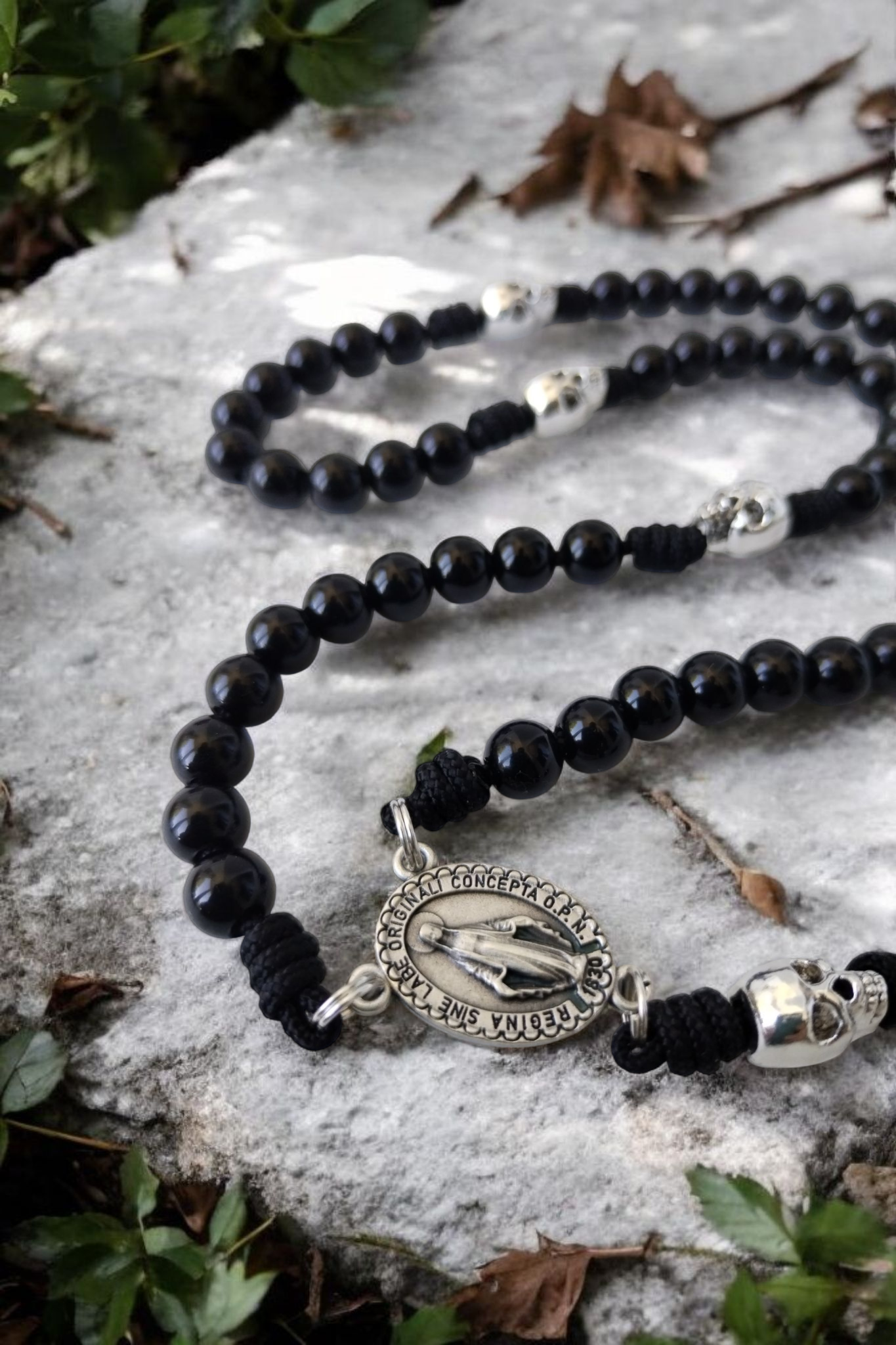 Memento Mori Steinrosenkranz