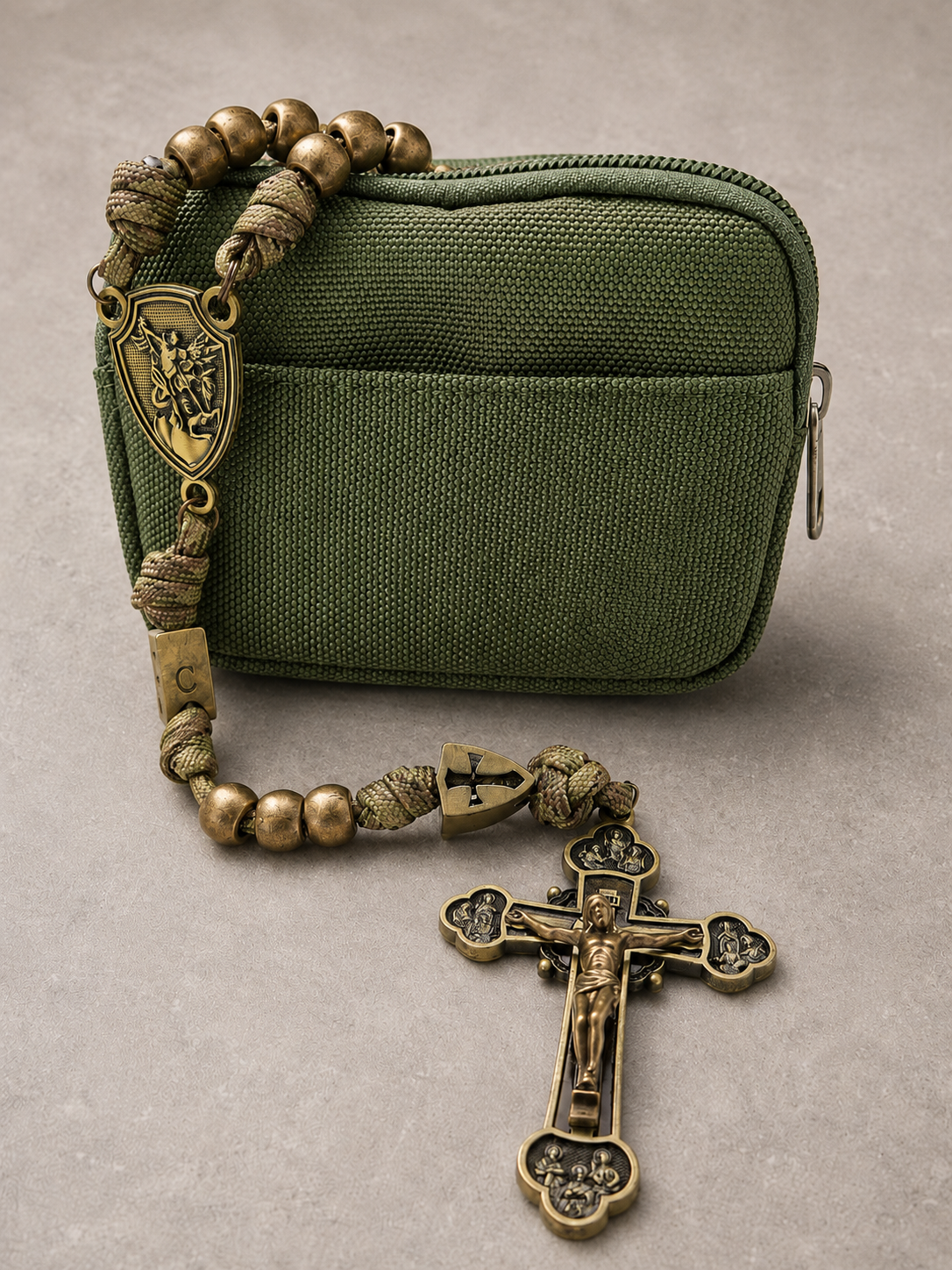 Robuste Rosenkranztasche Olivgrün