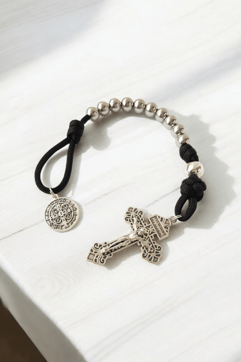 Fingerrosenkranz Paracord silber/schwarz - MarcellusOnlineShop