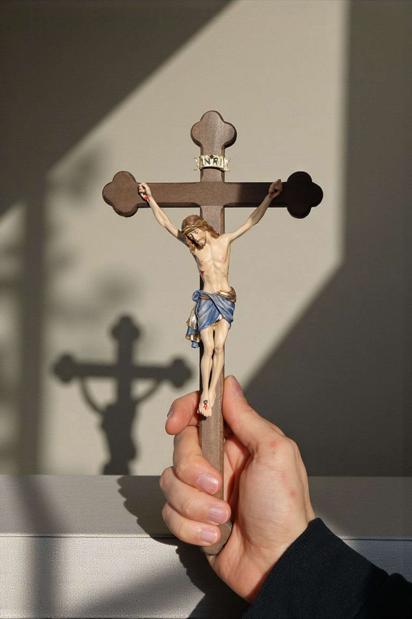 Coming soon - Wandkreuz Siena Barock, handgeschnitzt, Echtholz, 28cm