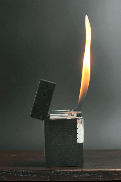 St. Benediktus Feuerzeug schwarz - MarcellusOnlineShop